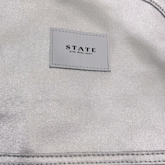 NEW State Kane Kids Backpack in Metallic Silver NWT - Picture 6 of 7